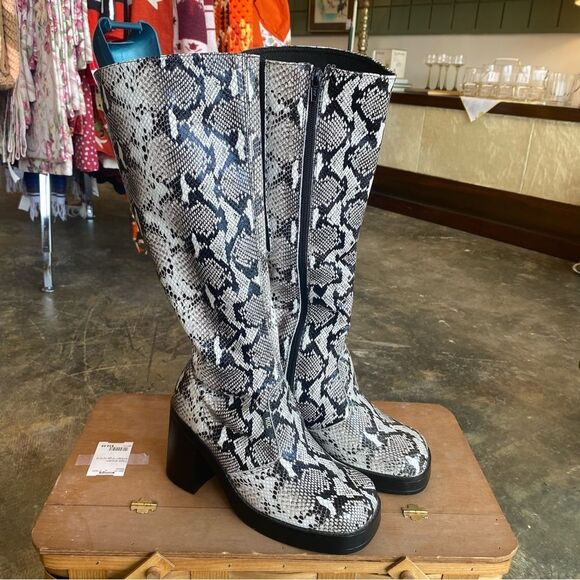 Roc Snakeskin Knee Boots - Picture 1 of 7